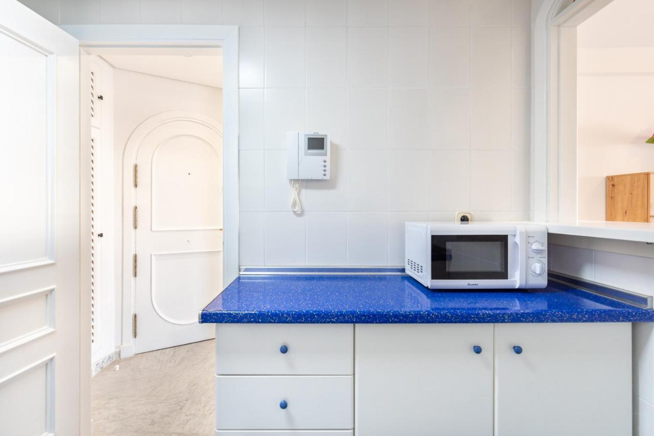Wintowinrentals Apartamento De Lujo En Medio De Puerto Marina. بينالماذينا المظهر الخارجي الصورة