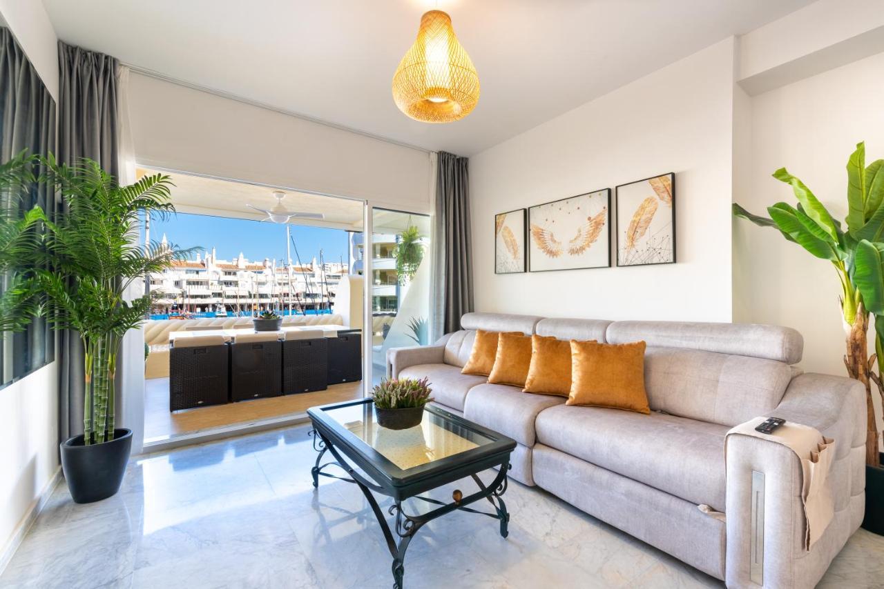 Wintowinrentals Apartamento De Lujo En Medio De Puerto Marina. بينالماذينا المظهر الخارجي الصورة