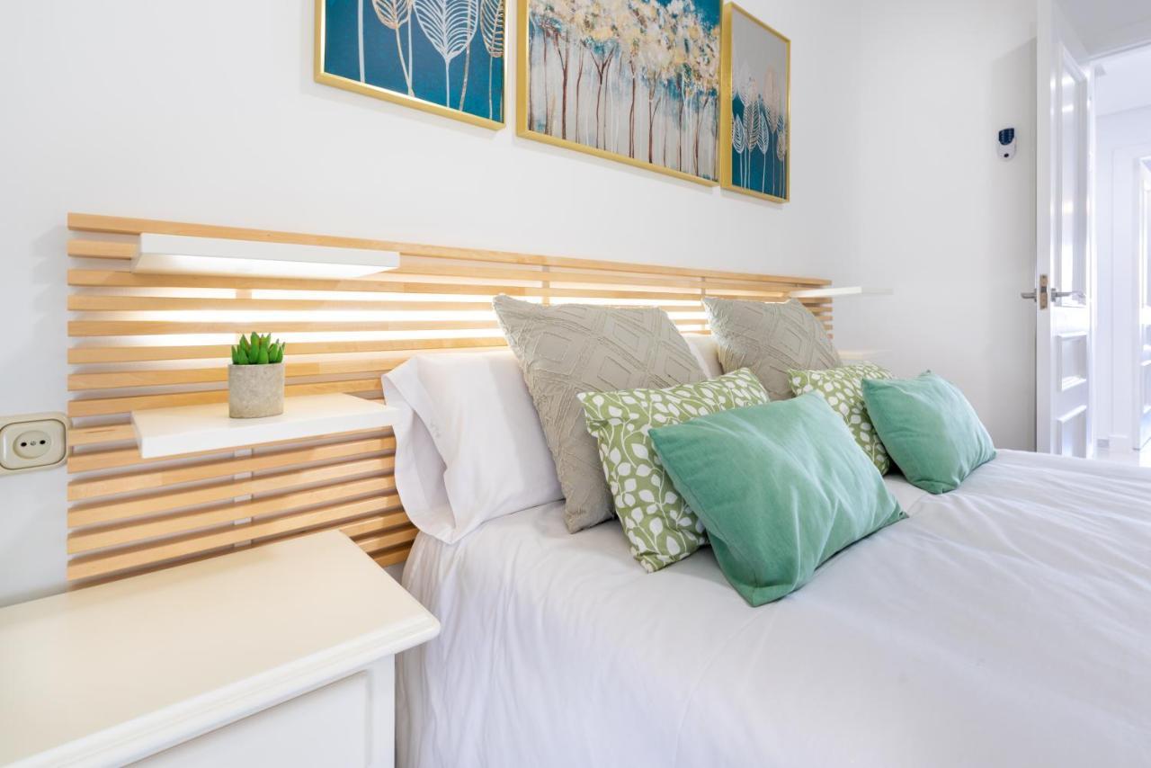 Wintowinrentals Apartamento De Lujo En Medio De Puerto Marina. بينالماذينا المظهر الخارجي الصورة